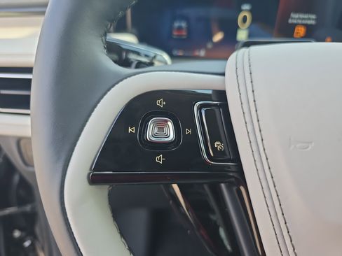 New 2026 Lincoln Aviator Reserve w/ Luxury Package RWD image 17