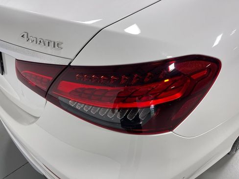 Used 2023 Mercedes-Benz E 350 4MATIC Sedan image 13