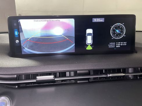 Used 2025 Genesis GV70 2.5T image 19