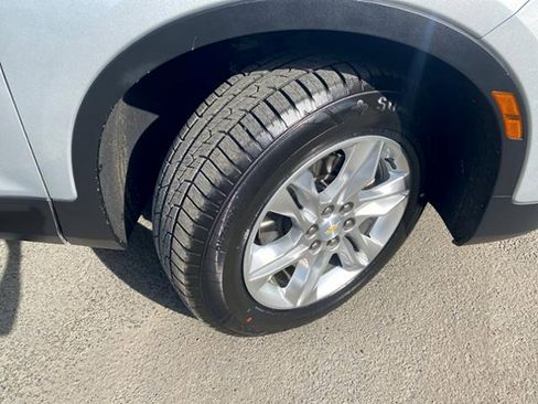 Used 2022 Chevrolet Blazer LT FWD image 5