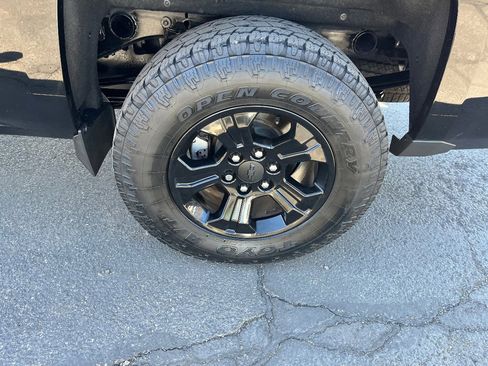 Used 2015 Chevrolet Silverado 1500 LTZ Z71 w/ Midnight Edition image 42