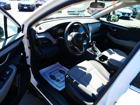 Used 2023 Subaru Outback Premium AWD/4WD image 9