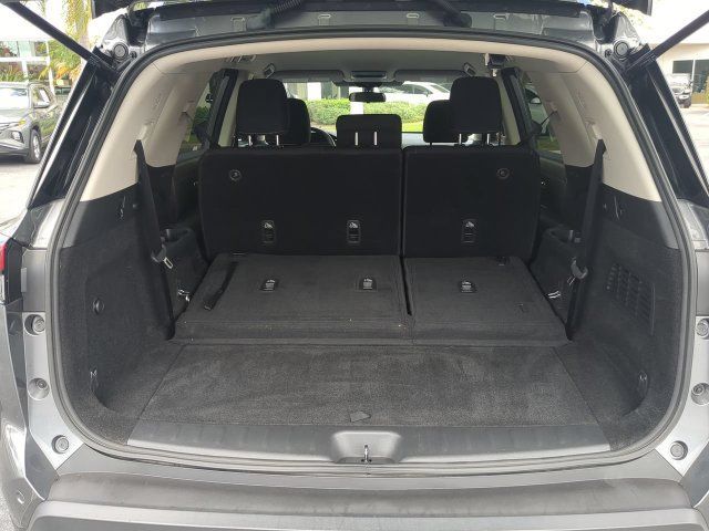 Used 2022 Nissan Pathfinder SV FWD image 14