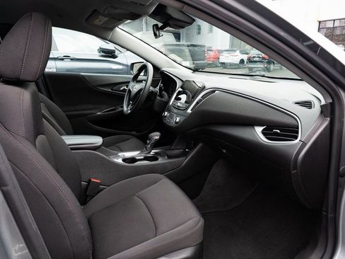 Used 2023 Chevrolet Malibu LT FWD image 24