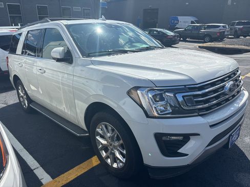 Used 2020 Ford Expedition XLT w/ Equipment Group 202A image 2