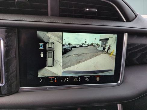 Used 2023 GMC Yukon XL Denali w/ Denali Reserve Package AWD/4WD image 26