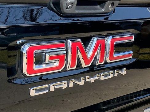 Used 2023 GMC Canyon Elevation w/ Convenience Package image 29