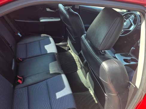 Used 2012 Toyota Camry SE image 8