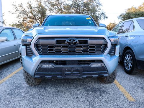 Used 2024 Toyota Tacoma TRD Off-Road image 4