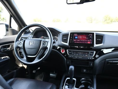 Used 2017 Honda Ridgeline Black Edition image 22