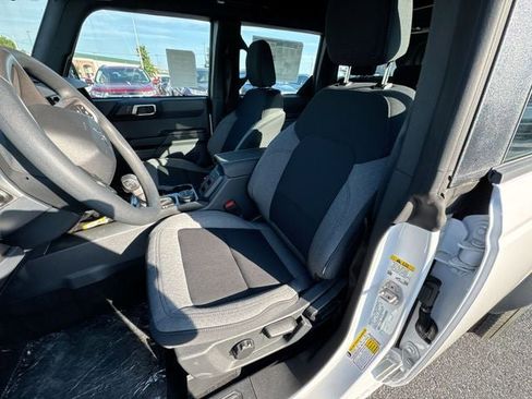 New 2025 Ford Bronco 4-Door image 11