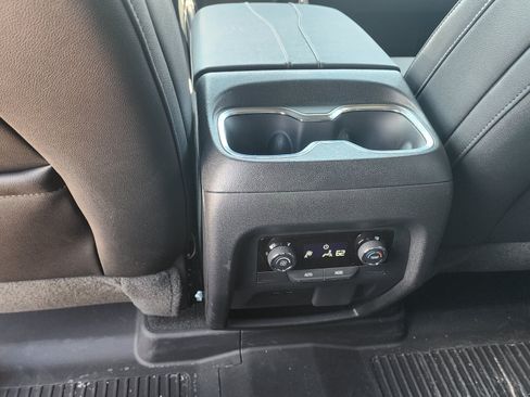 Used 2026 Chevrolet Traverse LT w/ Sun and Wheel Package AWD/4WD image 12