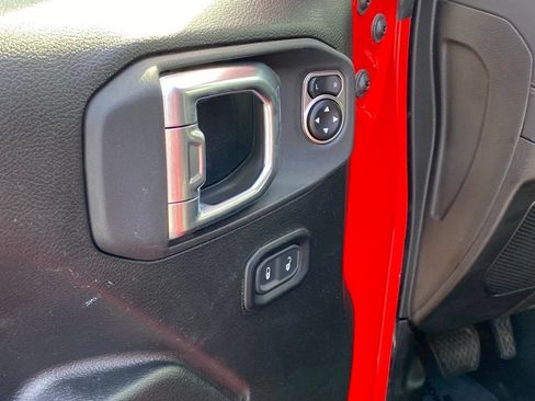 Used 2024 Jeep Wrangler Unlimited Rubicon 4xe AWD/4WD image 11