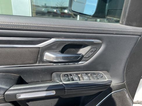 Used 2023 RAM 1500 Laramie AWD/4WD image 7