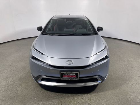 New 2026 Toyota Prius SE image 9