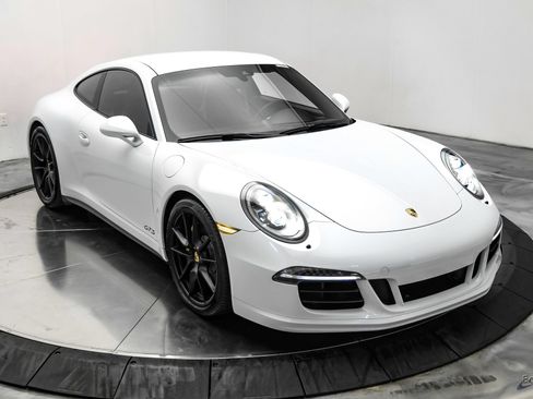 Used 2015 Porsche 911 Carrera GTS RWD image 23