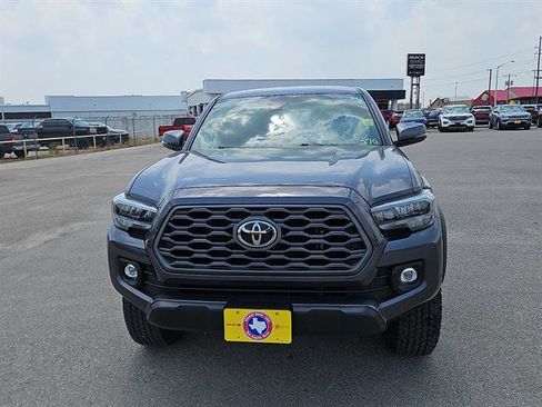 Used 2023 Toyota Tacoma TRD Off-Road w/ Technology Package AWD/4WD image 8