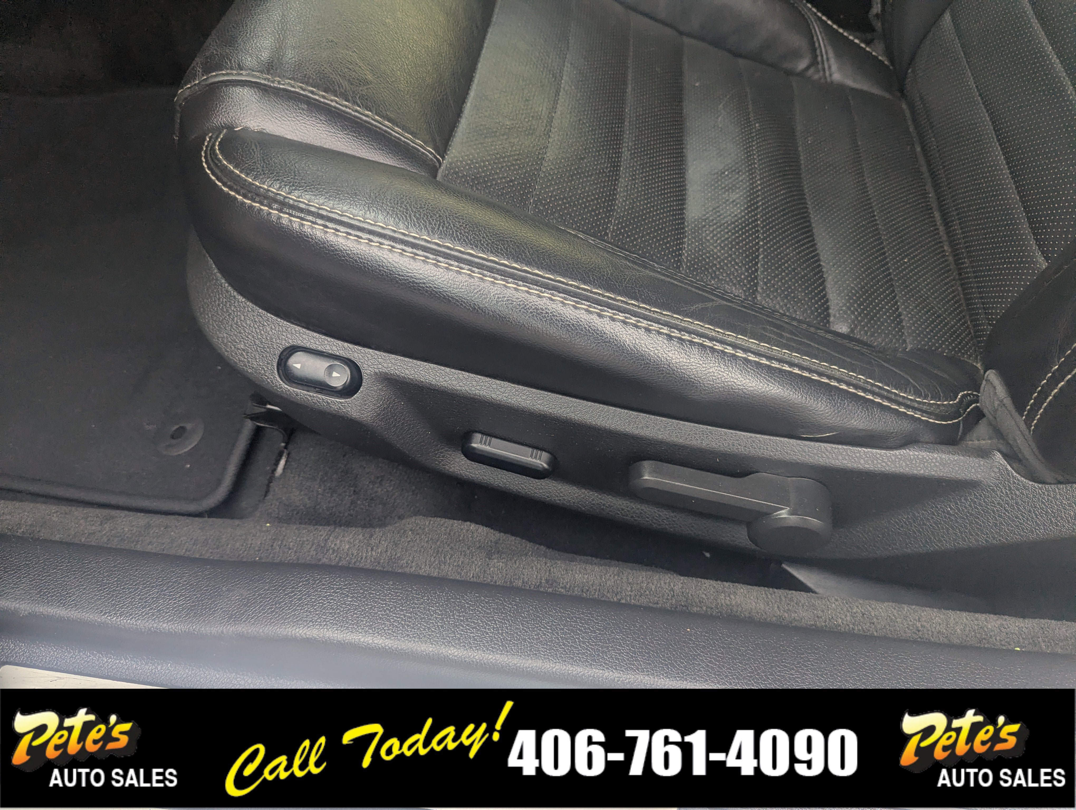 Used 2013 Ford Mustang Premium RWD image 21