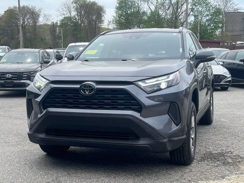 Used 2025 Toyota RAV4 XLE AWD/4WD image 1