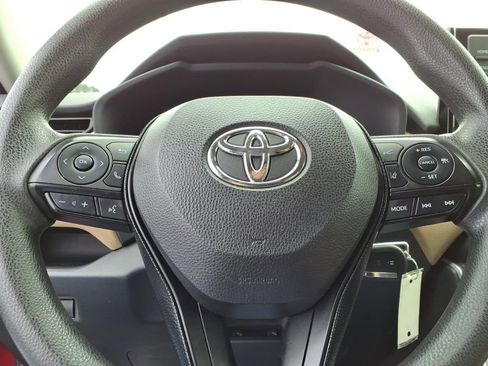 Used 2020 Toyota RAV4 LE image 21