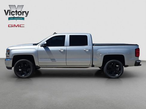 Used 2018 Chevrolet Silverado 1500 LT w/ LT Eassist Package RWD image 6