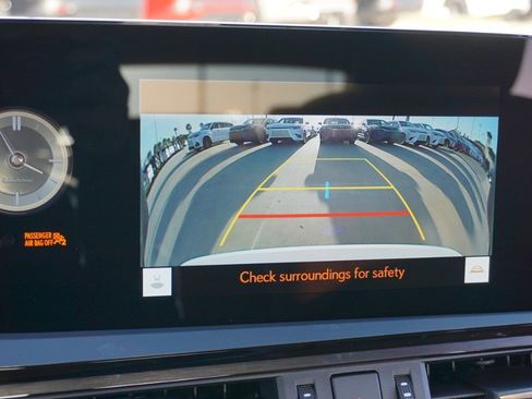 Certified 2024 Lexus ES 350 w/ Premium Package image 17