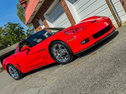 Used 2010 Chevrolet Corvette Grand Sport w/ Preferred Equipment Group image 31