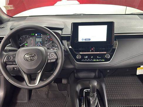Certified 2025 Toyota Corolla SE w/ Body Protection Package (TMS) image 9