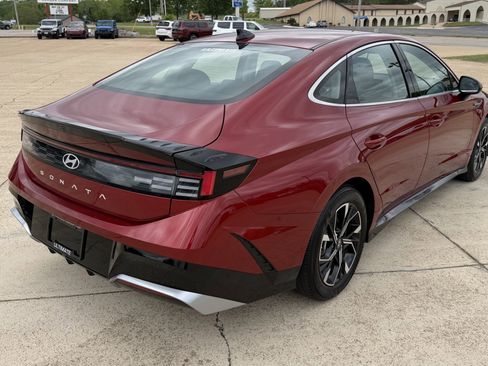 Used 2025 Hyundai Sonata SEL FWD image 8
