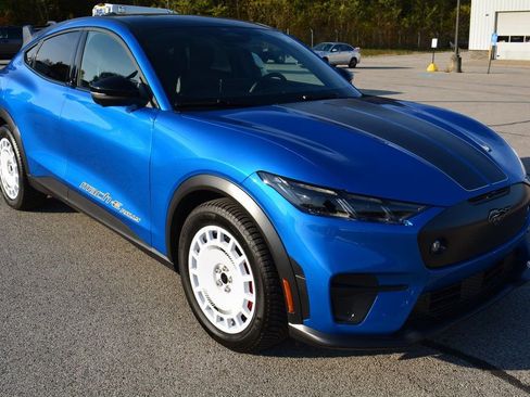 New 2025 Ford Mustang Mach-E GT image 2