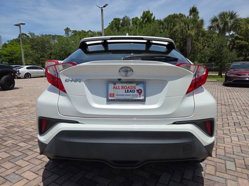 Used 2021 Toyota C-HR LE FWD image 10