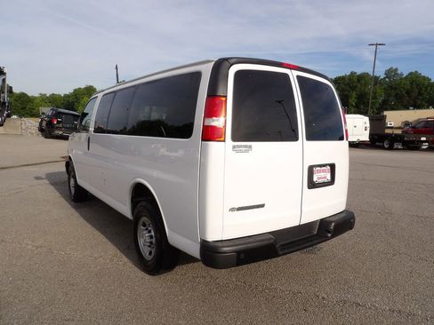 Used 2023 Chevrolet Express 3500 LS RWD image 5