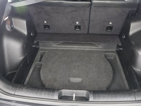 Used 2019 Jeep Cherokee Limited image 18