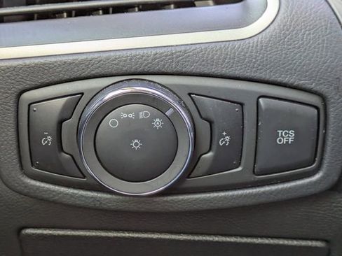 Used 2024 Ford Edge SEL image 27