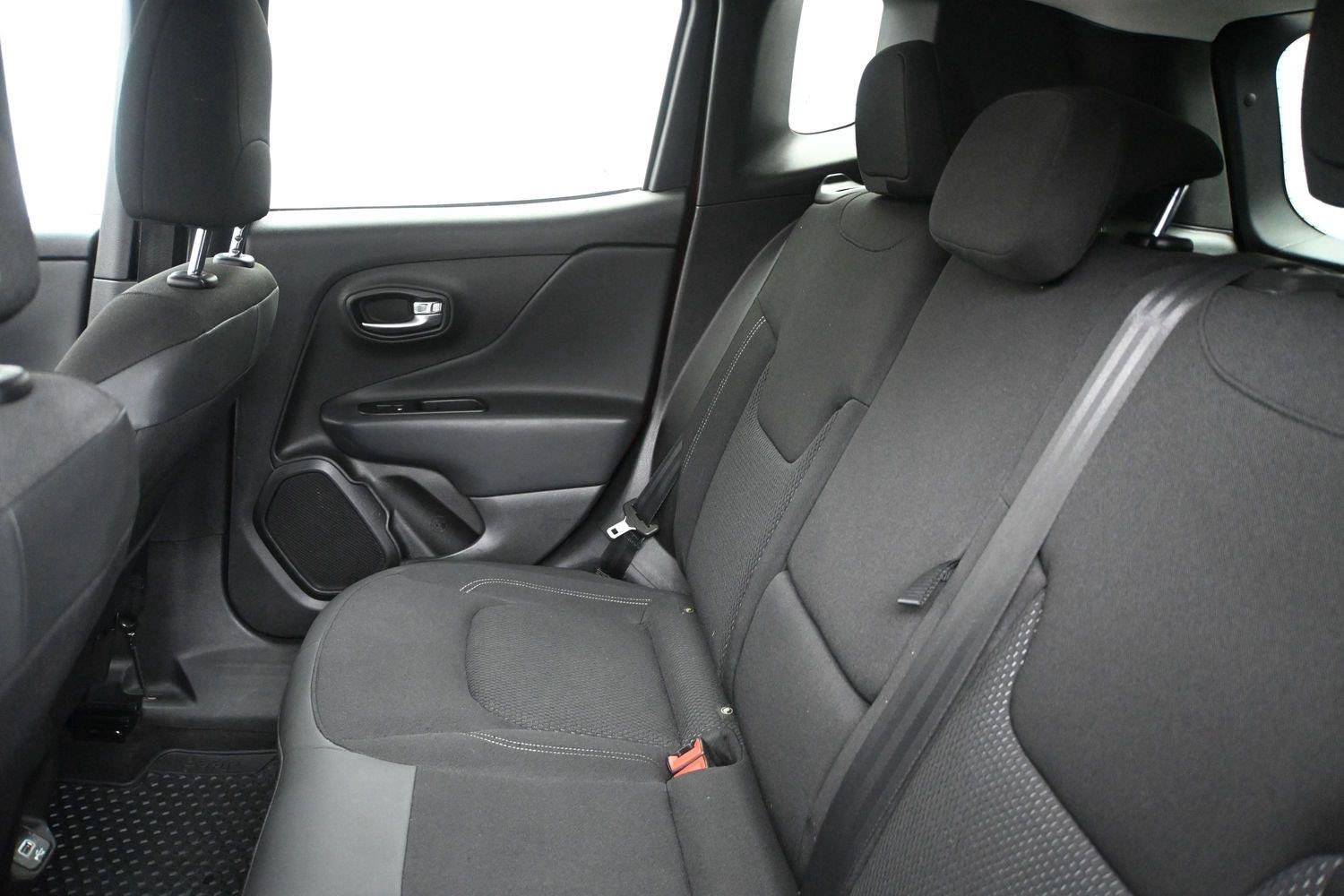 Used 2022 Jeep Renegade Latitude w/ Convenience Group AWD/4WD image 11