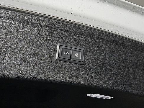 Used 2019 Audi Q5 2.0T Premium w/ Convenience Package image 31