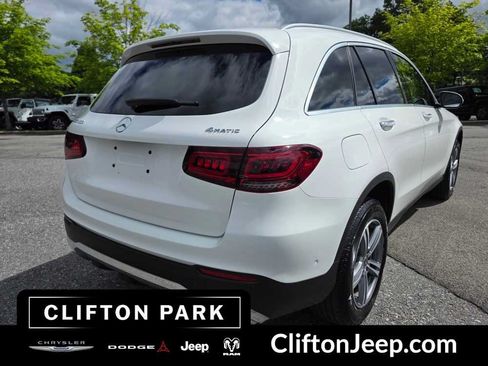 Used 2022 Mercedes-Benz GLC 300 4MATIC image 4
