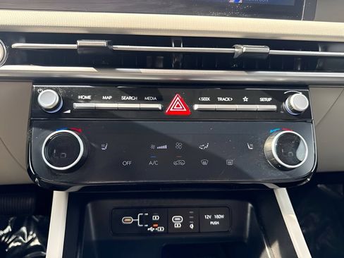 Used 2025 Hyundai Tucson SEL FWD image 15