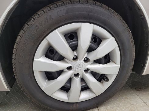 Used 2015 Toyota Corolla LE image 31