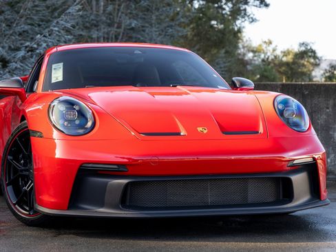 Used 2022 Porsche 911 GT3 image 9