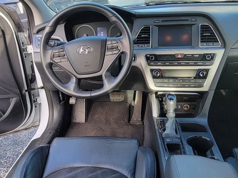 Used 2016 Hyundai Sonata Sport w/ Option Group 02 image 8