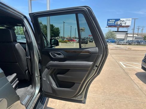 Used 2023 Chevrolet Tahoe Premier AWD/4WD image 19