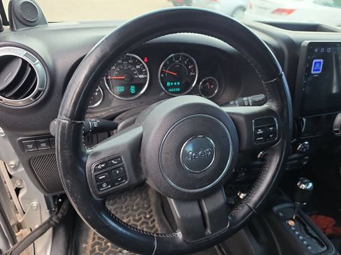 Used 2011 Jeep Wrangler Rubicon w/ PWR Convenience Group AWD/4WD image 12