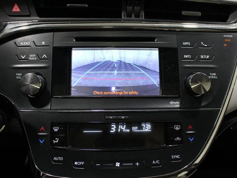 Used 2014 Toyota Avalon XLE Touring FWD image 15