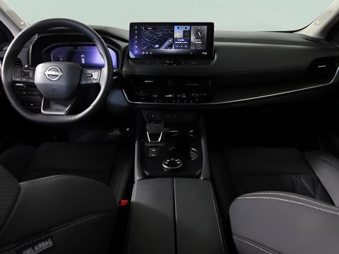 Used 2025 Nissan Rogue Platinum image 14