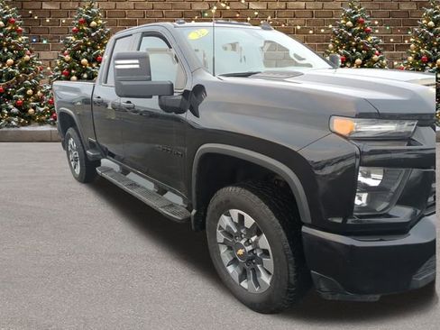 Used 2022 Chevrolet Silverado 2500 Custom w/ Custom Value Package image 8