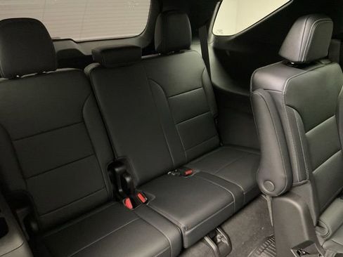 New 2026 Chevrolet Traverse LT w/ Sun and Wheel Package AWD/4WD image 29
