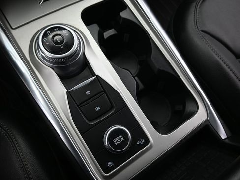 Used 2022 Ford Explorer Limited w/ Equipment Group 301A image 19