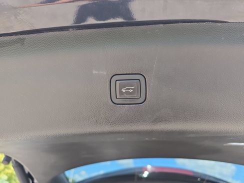 Certified 2023 Buick Enclave Essence w/ Experience Buick Package AWD/4WD image 14
