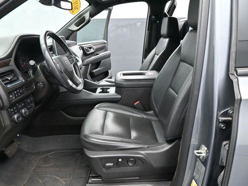 Used 2021 Chevrolet Suburban Z71 w/ Z71 Off-Road Package image 16